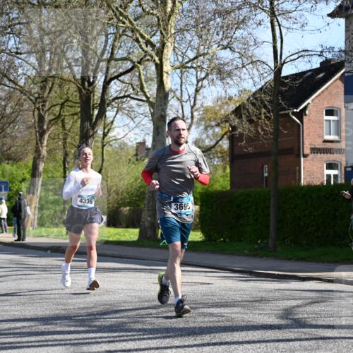 12.04.2026 - 45. Internationalen Wilhelmsburger Insellauf J. Mangold http://msf.ph/oto/9462218 12.04.2026 10:48:40 Ziel 2846, 3722, 4088, 4913, 4675, 3007, 4336, 3760, 3695, 5039, 2672, 4789, 4661, 5360, 4661, 5360, 5649, 2649, 2231, 3200, 4185, 2179, 3427, 2635, 2732, 2371 meine-sportfotos.de