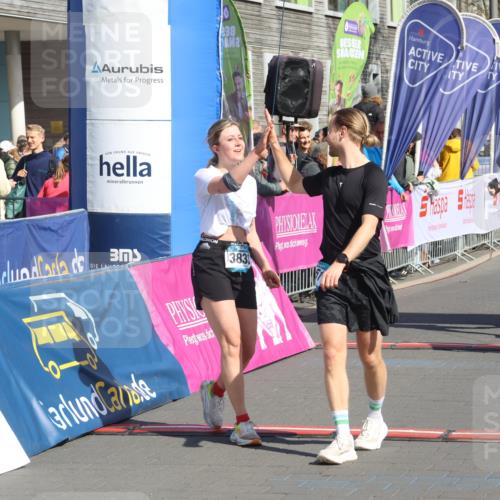 12.04.2026 - 45. Internationalen Wilhelmsburger Insellauf Strokosch-Dieckow http://msf.ph/oto/9462246 12.04.2026 11:10:31 Ziel 3833, 4251, 3077, 5651, 5851 meine-sportfotos.de