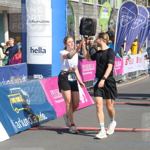 12.04.2026 - 45. Internationalen Wilhelmsburger Insellauf Strokosch-Dieckow http://msf.ph/oto/9462252 12.04.2026 11:10:31 Ziel 3833, 4251, 3077, 5651, 5851 meine-sportfotos.de