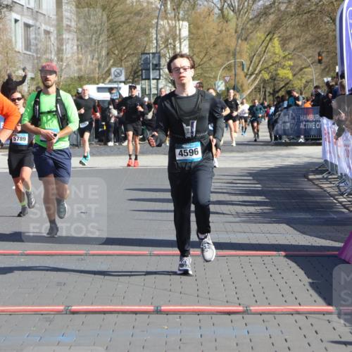 12.04.2026 - 45. Internationalen Wilhelmsburger Insellauf Strokosch-Dieckow http://msf.ph/oto/9462254 12.04.2026 10:52:25 Ziel 4414, 5671, 4596, 4024, 5789 meine-sportfotos.de