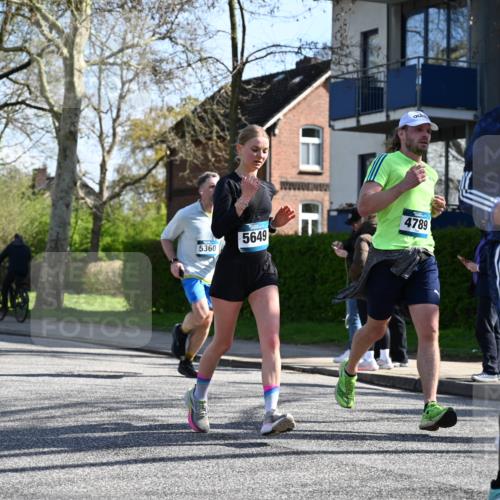 12.04.2026 - 45. Internationalen Wilhelmsburger Insellauf J. Mangold http://msf.ph/oto/9462266 12.04.2026 10:48:53 Ziel 4336, 3760, 3695, 5039, 2672, 4789, 4661, 5360, 5649, 2649, 2231, 3200, 4185, 2179, 3427, 2635, 2732, 2371, 3363, 2661, 4715, 2392 meine-sportfotos.de