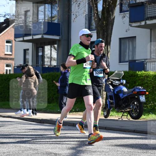 12.04.2026 - 45. Internationalen Wilhelmsburger Insellauf J. Mangold http://msf.ph/oto/9462301 12.04.2026 10:48:57 Ziel 4336, 3760, 3695, 5039, 2672, 4789, 4661, 5360, 5649, 2649, 2231, 3200, 4185, 2179, 3427, 3427, 2635, 2732, 2371, 3363, 2661, 4715, 2392, 3036, 2048 meine-sportfotos.de