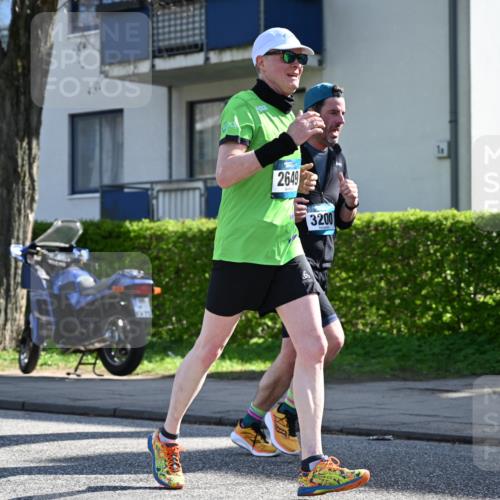 12.04.2026 - 45. Internationalen Wilhelmsburger Insellauf J. Mangold http://msf.ph/oto/9462315 12.04.2026 10:48:58 Ziel 4336, 3760, 3695, 5039, 2672, 4789, 4661, 5360, 5649, 2649, 2231, 3200, 4185, 2179, 3427, 2635, 2732, 2371, 3363, 2661, 2661, 4715, 2392, 3036, 2048, 3357 meine-sportfotos.de