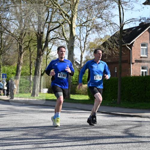 12.04.2026 - 45. Internationalen Wilhelmsburger Insellauf J. Mangold http://msf.ph/oto/9462324 12.04.2026 10:49:01 Ziel 3695, 5039, 2672, 4789, 4661, 5360, 5649, 2649, 2231, 3200, 4185, 2179, 3427, 2635, 2732, 2371, 3363, 2661, 4715, 4715, 2392, 3036, 2048, 3357 meine-sportfotos.de