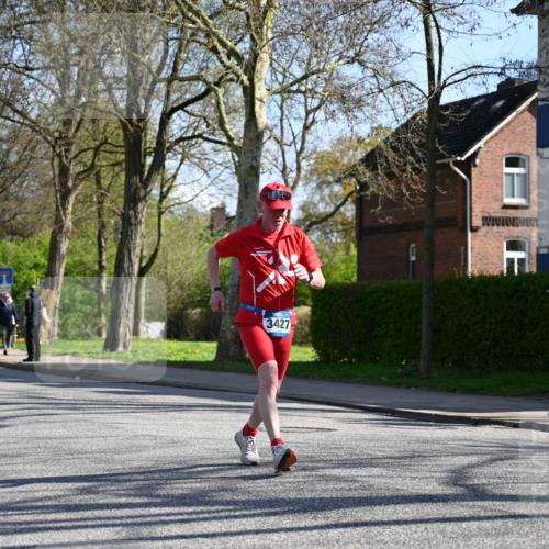 12.04.2026 - 45. Internationalen Wilhelmsburger Insellauf J. Mangold http://msf.ph/oto/9462336 12.04.2026 10:49:07 Ziel 2649, 2231, 3200, 4185, 2179, 3427, 2635, 2732, 2371, 3363, 2661, 4715, 2392, 3036, 2048, 3357, 2655, 5441, 3546 meine-sportfotos.de