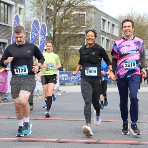 12.04.2026 - 45. Internationalen Wilhelmsburger Insellauf Strokosch-Dieckow http://msf.ph/oto/9462353 12.04.2026 13:17:44 Ziel 4315, 4867, 4868, 4130, 4129, 2609, 2610, 2571, 5001, 5532, 4392 meine-sportfotos.de