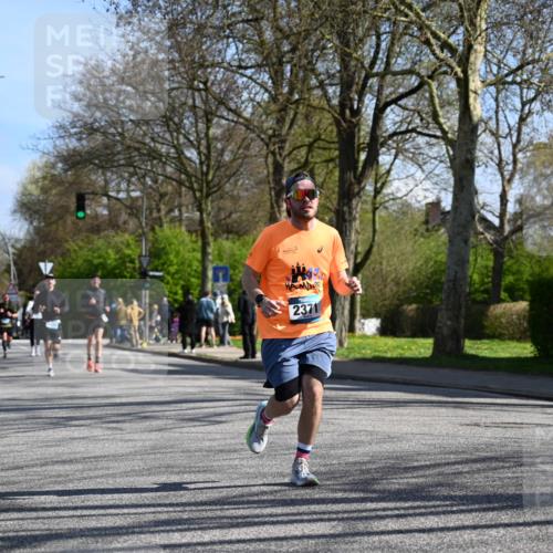12.04.2026 - 45. Internationalen Wilhelmsburger Insellauf J. Mangold http://msf.ph/oto/9462366 12.04.2026 10:49:12 Ziel 4185, 2179, 3427, 2635, 2732, 2371, 3363, 2661, 4715, 2392, 3036, 2048, 3357, 2655, 5441, 3546, 2618, 2176, 2054 meine-sportfotos.de
