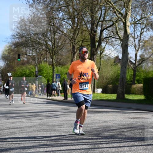 12.04.2026 - 45. Internationalen Wilhelmsburger Insellauf J. Mangold http://msf.ph/oto/9462368 12.04.2026 10:49:12 Ziel 4185, 2179, 3427, 2635, 2732, 2371, 3363, 2661, 4715, 2392, 3036, 2048, 3357, 2655, 5441, 3546, 2618, 2176, 2054 meine-sportfotos.de