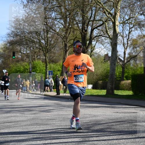 12.04.2026 - 45. Internationalen Wilhelmsburger Insellauf J. Mangold http://msf.ph/oto/9462371 12.04.2026 10:49:12 Ziel 4185, 2179, 3427, 2635, 2732, 2371, 3363, 2661, 4715, 2392, 3036, 2048, 3357, 2655, 5441, 3546, 2618, 2176, 2054 meine-sportfotos.de