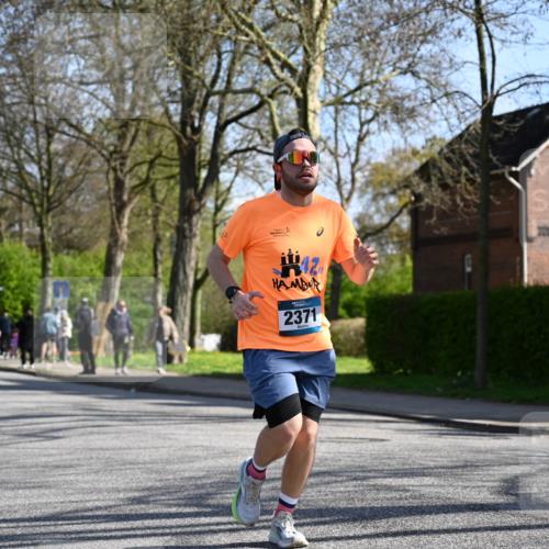 12.04.2026 - 45. Internationalen Wilhelmsburger Insellauf J. Mangold http://msf.ph/oto/9462381 12.04.2026 10:49:13 Ziel 3427, 2635, 2732, 2371, 3363, 2661, 4715, 4715, 2392, 3036, 2048, 3357, 2655, 5441, 3546, 2618, 2176, 2054 meine-sportfotos.de