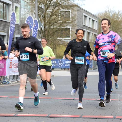 12.04.2026 - 45. Internationalen Wilhelmsburger Insellauf Strokosch-Dieckow http://msf.ph/oto/9462388 12.04.2026 13:17:44 Ziel 4315, 4867, 4868, 4130, 4129, 2609, 2610, 2571, 5001, 5532, 4392 meine-sportfotos.de