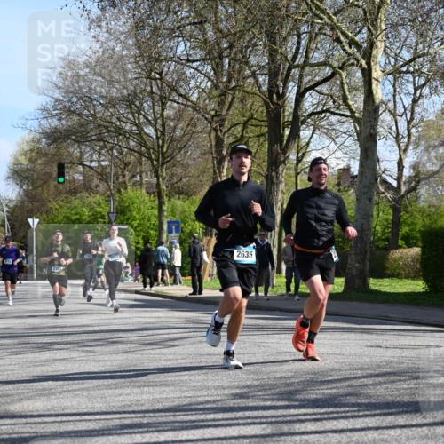 12.04.2026 - 45. Internationalen Wilhelmsburger Insellauf J. Mangold http://msf.ph/oto/9462393 12.04.2026 10:49:18 Ziel 3427, 2635, 2732, 2371, 3363, 2661, 4715, 2392, 3036, 2048, 3357, 2655, 5441, 3546, 2618, 2176, 2054, 3329, 3459 meine-sportfotos.de