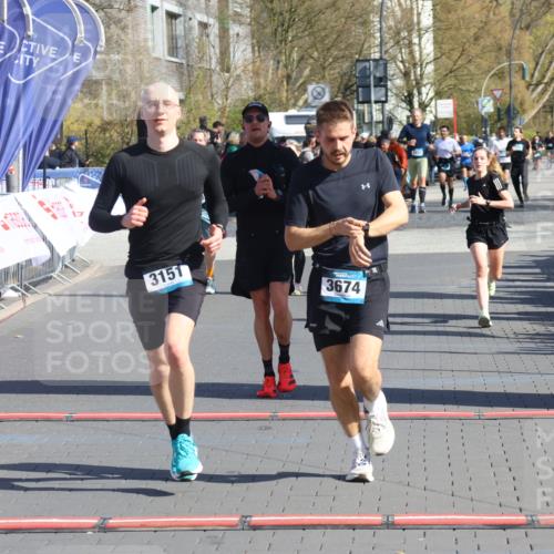 12.04.2026 - 45. Internationalen Wilhelmsburger Insellauf Strokosch-Dieckow http://msf.ph/oto/9462403 12.04.2026 10:52:31 Ziel 4024, 5789, 3151, 3674, 3184, 3366 meine-sportfotos.de