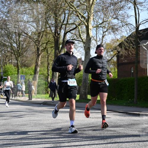 12.04.2026 - 45. Internationalen Wilhelmsburger Insellauf J. Mangold http://msf.ph/oto/9462404 12.04.2026 10:49:18 Ziel 3427, 2635, 2732, 2371, 3363, 2661, 4715, 2392, 3036, 2048, 3357, 2655, 5441, 3546, 2618, 2176, 2054, 3329, 3459 meine-sportfotos.de