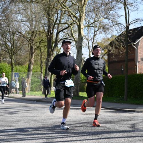 12.04.2026 - 45. Internationalen Wilhelmsburger Insellauf J. Mangold http://msf.ph/oto/9462405 12.04.2026 10:49:19 Ziel 3427, 2635, 2732, 2371, 3363, 2661, 4715, 2392, 3036, 2048, 3357, 2655, 5441, 3546, 2618, 2176, 2054, 3329, 3459 meine-sportfotos.de
