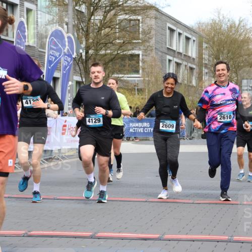 12.04.2026 - 45. Internationalen Wilhelmsburger Insellauf Strokosch-Dieckow http://msf.ph/oto/9462406 12.04.2026 13:17:43 Ziel 3281, 4315, 4867, 4868, 4130, 4129, 2609, 2610, 2571, 5001, 5532, 4392 meine-sportfotos.de