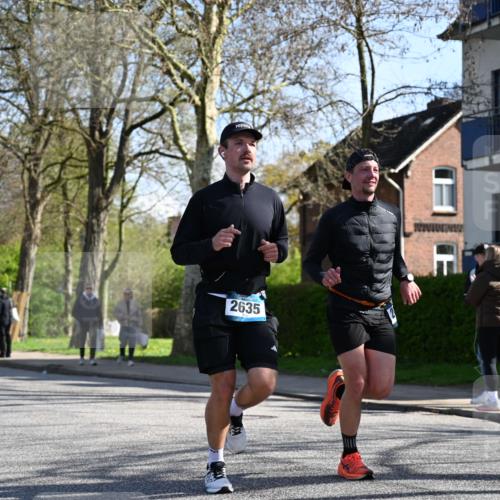 12.04.2026 - 45. Internationalen Wilhelmsburger Insellauf J. Mangold http://msf.ph/oto/9462413 12.04.2026 10:49:19 Ziel 3427, 2635, 2732, 2371, 3363, 2661, 4715, 2392, 3036, 2048, 3357, 2655, 5441, 3546, 2618, 2176, 2054, 3329, 3459 meine-sportfotos.de