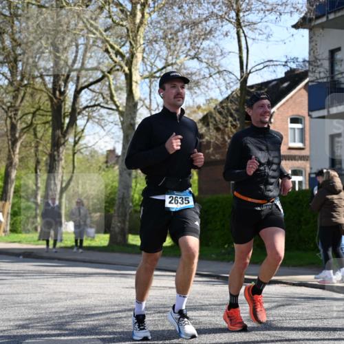 12.04.2026 - 45. Internationalen Wilhelmsburger Insellauf J. Mangold http://msf.ph/oto/9462415 12.04.2026 10:49:19 Ziel 3427, 2635, 2732, 2371, 3363, 2661, 4715, 2392, 3036, 2048, 3357, 2655, 5441, 3546, 2618, 2176, 2054, 3329, 3459 meine-sportfotos.de