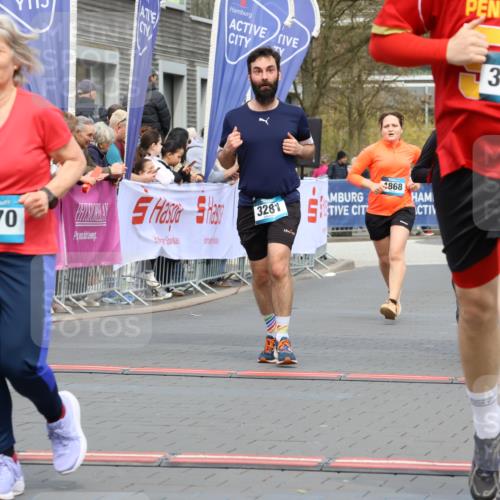 12.04.2026 - 45. Internationalen Wilhelmsburger Insellauf Strokosch-Dieckow http://msf.ph/oto/9462456 12.04.2026 13:17:39 Ziel 2670, 3061, 3281, 4315, 4867, 4868, 4130 meine-sportfotos.de