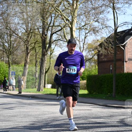 12.04.2026 - 45. Internationalen Wilhelmsburger Insellauf J. Mangold http://msf.ph/oto/9462468 12.04.2026 10:49:26 Ziel 3363, 2661, 4715, 2392, 3036, 2048, 3357, 2655, 5441, 3546, 2618, 2176, 2054, 3329, 3459, 3329, 3459, 4855, 4929 meine-sportfotos.de