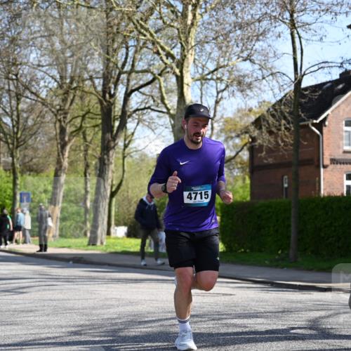 12.04.2026 - 45. Internationalen Wilhelmsburger Insellauf J. Mangold http://msf.ph/oto/9462470 12.04.2026 10:49:26 Ziel 3363, 2661, 4715, 2392, 3036, 2048, 3357, 2655, 5441, 3546, 2618, 2176, 2054, 3329, 3459, 3329, 3459, 4855, 4929 meine-sportfotos.de