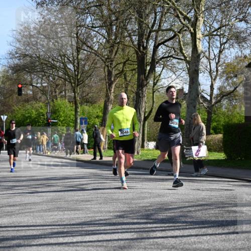 12.04.2026 - 45. Internationalen Wilhelmsburger Insellauf J. Mangold http://msf.ph/oto/9462482 12.04.2026 10:49:32 Ziel 3363, 2661, 4715, 2392, 3036, 2048, 3357, 2655, 5441, 3546, 2618, 2176, 2054, 3329, 3459, 4855, 4929, 4634 meine-sportfotos.de