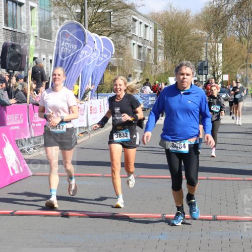 12.04.2026 - 45. Internationalen Wilhelmsburger Insellauf Strokosch-Dieckow http://msf.ph/oto/9462508 12.04.2026 11:10:59 Ziel 2346, 3884, 3847, 3832, 2199, 3715, 2585, 4334 meine-sportfotos.de