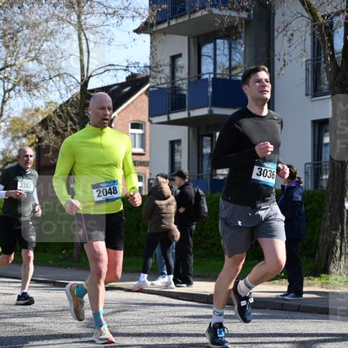 12.04.2026 - 45. Internationalen Wilhelmsburger Insellauf J. Mangold http://msf.ph/oto/9462517 12.04.2026 10:49:34 Ziel 2661, 4715, 2392, 3036, 2048, 3357, 2655, 5441, 3546, 2618, 2176, 2054, 3329, 3459, 4855, 4855, 4929, 4634, 3186, 3326, 3556, 3228 meine-sportfotos.de