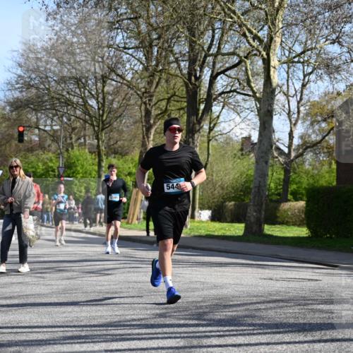 12.04.2026 - 45. Internationalen Wilhelmsburger Insellauf J. Mangold http://msf.ph/oto/9462526 12.04.2026 10:49:37 Ziel 4715, 2392, 3036, 2048, 3357, 2655, 5441, 3546, 2618, 2176, 2054, 3329, 3459, 4855, 4929, 4929, 4634, 3186, 3326, 3556, 3228, 5041, 5033, 4435 meine-sportfotos.de