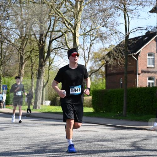 12.04.2026 - 45. Internationalen Wilhelmsburger Insellauf J. Mangold http://msf.ph/oto/9462543 12.04.2026 10:49:38 Ziel 4715, 2392, 3036, 2048, 3357, 2655, 5441, 3546, 2618, 2176, 2054, 3329, 3459, 3329, 3459, 4855, 4929, 4634, 3186, 3326, 3556, 3228, 5041, 5033, 4435, 2720 meine-sportfotos.de