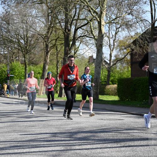 12.04.2026 - 45. Internationalen Wilhelmsburger Insellauf J. Mangold http://msf.ph/oto/9462553 12.04.2026 10:49:41 Ziel 3036, 2048, 3357, 2655, 5441, 3546, 2618, 2176, 2054, 3329, 3459, 4855, 4929, 4634, 3186, 3326, 3556, 3228, 5041, 5033, 4435, 2720, 3234, 3855 meine-sportfotos.de