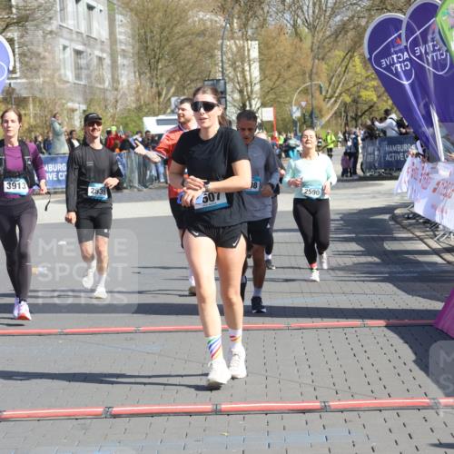 12.04.2026 - 45. Internationalen Wilhelmsburger Insellauf Strokosch-Dieckow http://msf.ph/oto/9462559 12.04.2026 11:11:07 Ziel 2585, 4334, 3507, 3913, 2208, 2539, 2513, 2590, 2576 meine-sportfotos.de