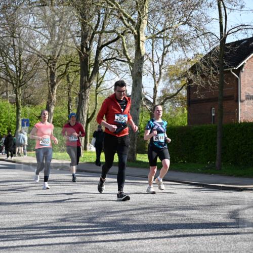 12.04.2026 - 45. Internationalen Wilhelmsburger Insellauf J. Mangold http://msf.ph/oto/9462563 12.04.2026 10:49:42 Ziel 3036, 2048, 3357, 2655, 5441, 3546, 2618, 2176, 2054, 3329, 3459, 4855, 4929, 4634, 3186, 3326, 3556, 3228, 5041, 5033, 4435, 2720, 3234, 3855 meine-sportfotos.de