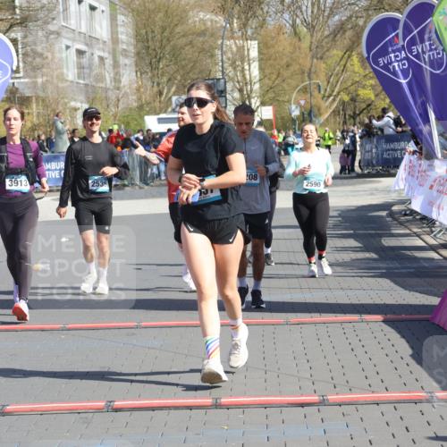 12.04.2026 - 45. Internationalen Wilhelmsburger Insellauf Strokosch-Dieckow http://msf.ph/oto/9462564 12.04.2026 11:11:07 Ziel 2585, 4334, 3507, 3913, 2208, 2539, 2513, 2590, 2576 meine-sportfotos.de