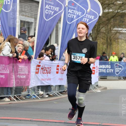 12.04.2026 - 45. Internationalen Wilhelmsburger Insellauf Strokosch-Dieckow http://msf.ph/oto/9462568 12.04.2026 13:17:31 Ziel 3886, 3097, 2942, 3575 meine-sportfotos.de