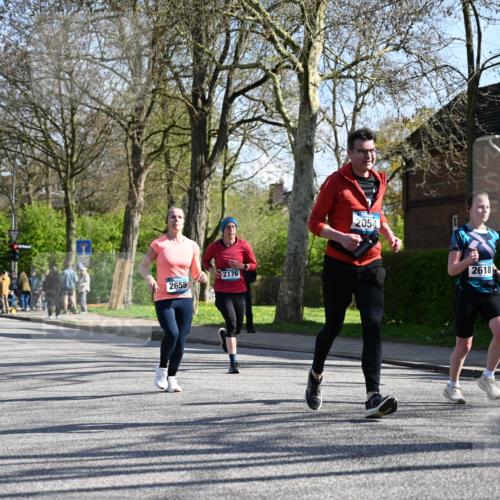 12.04.2026 - 45. Internationalen Wilhelmsburger Insellauf J. Mangold http://msf.ph/oto/9462569 12.04.2026 10:49:42 Ziel 3036, 2048, 3357, 2655, 5441, 3546, 2618, 2176, 2054, 3329, 3459, 4855, 4929, 4634, 3186, 3326, 3556, 3228, 5041, 5033, 4435, 2720, 3234, 3855 meine-sportfotos.de