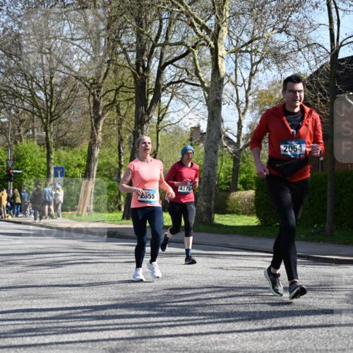 12.04.2026 - 45. Internationalen Wilhelmsburger Insellauf J. Mangold http://msf.ph/oto/9462574 12.04.2026 10:49:43 Ziel 3036, 2048, 3357, 2655, 5441, 3546, 2618, 2176, 2054, 3329, 3459, 4855, 4929, 4634, 4634, 3186, 3326, 3556, 3228, 5041, 5033, 4435, 2720, 3234, 3855 meine-sportfotos.de