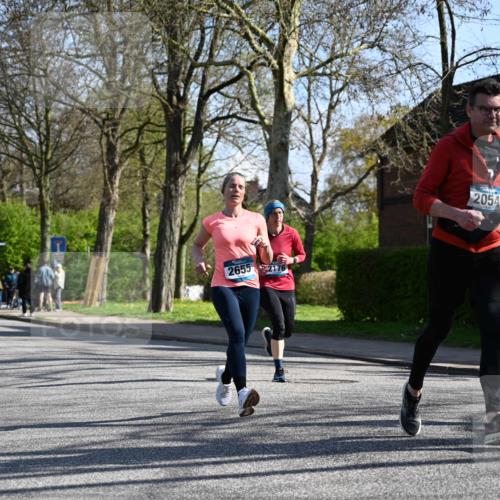 12.04.2026 - 45. Internationalen Wilhelmsburger Insellauf J. Mangold http://msf.ph/oto/9462583 12.04.2026 10:49:43 Ziel 3036, 2048, 3357, 2655, 5441, 3546, 2618, 2176, 2054, 3329, 3459, 4855, 4929, 4634, 4634, 3186, 3326, 3556, 3228, 5041, 5033, 4435, 2720, 3234, 3855 meine-sportfotos.de