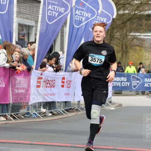 12.04.2026 - 45. Internationalen Wilhelmsburger Insellauf Strokosch-Dieckow http://msf.ph/oto/9462584 12.04.2026 13:17:30 Ziel 3886, 3097, 2942, 3575 meine-sportfotos.de