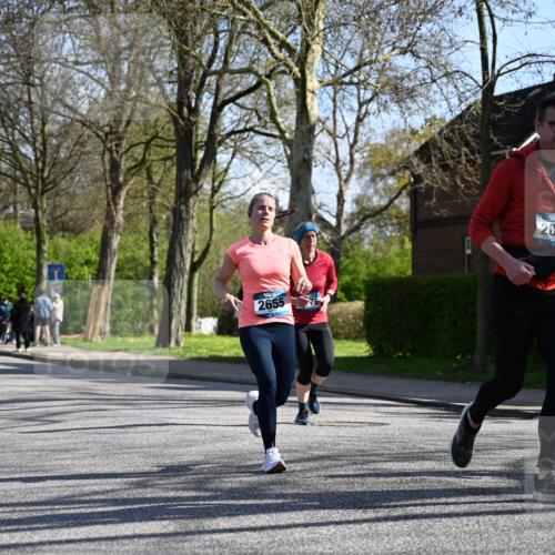 12.04.2026 - 45. Internationalen Wilhelmsburger Insellauf J. Mangold http://msf.ph/oto/9462585 12.04.2026 10:49:43 Ziel 3036, 2048, 3357, 2655, 5441, 3546, 2618, 2176, 2054, 3329, 3459, 4855, 4929, 4634, 4634, 3186, 3326, 3556, 3228, 5041, 5033, 4435, 2720, 3234, 3855 meine-sportfotos.de