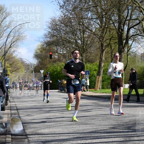 12.04.2026 - 45. Internationalen Wilhelmsburger Insellauf J. Mangold http://msf.ph/oto/9462595 12.04.2026 10:49:50 Ziel 2655, 5441, 3546, 2618, 2176, 2054, 3329, 3459, 4855, 4929, 4634, 3186, 3326, 3556, 3228, 5041, 5033, 4435, 2720, 2720, 3234, 3855, 2154, 3608 meine-sportfotos.de