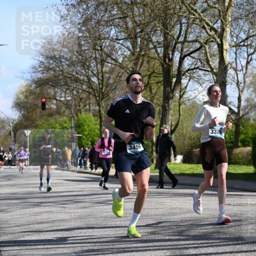 12.04.2026 - 45. Internationalen Wilhelmsburger Insellauf J. Mangold http://msf.ph/oto/9462604 12.04.2026 10:49:51 Ziel 2655, 5441, 3546, 2618, 2176, 2054, 3329, 3459, 4855, 4929, 4634, 3186, 3326, 3556, 3228, 5041, 5033, 4435, 2720, 3234, 3234, 3855, 2154, 3608 meine-sportfotos.de