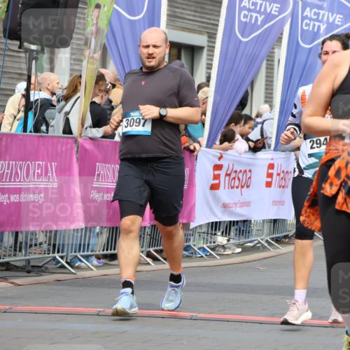 12.04.2026 - 45. Internationalen Wilhelmsburger Insellauf Strokosch-Dieckow http://msf.ph/oto/9462613 12.04.2026 13:17:28 Ziel 4752, 3886, 3097, 2942, 3575 meine-sportfotos.de