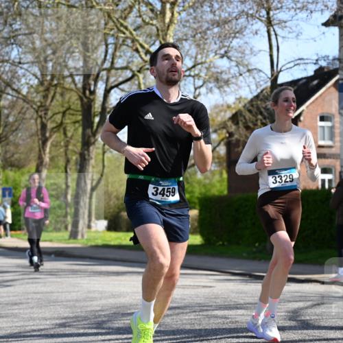 12.04.2026 - 45. Internationalen Wilhelmsburger Insellauf J. Mangold http://msf.ph/oto/9462619 12.04.2026 10:49:52 Ziel 2655, 5441, 3546, 2618, 2176, 2054, 3329, 3459, 4855, 4929, 4634, 3186, 3326, 3556, 3228, 5041, 5033, 4435, 2720, 3234, 3855, 2154, 3608 meine-sportfotos.de