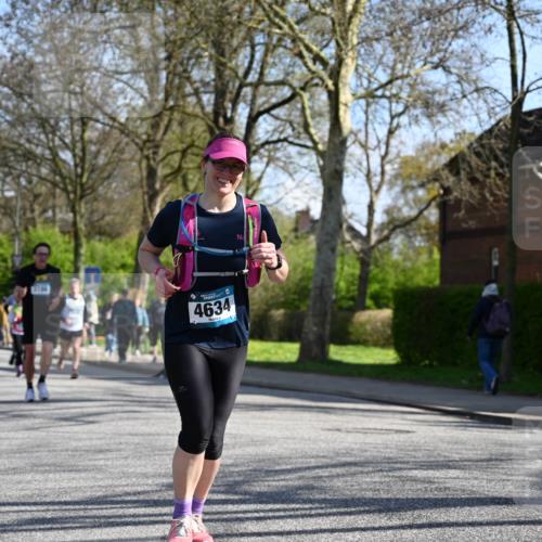 12.04.2026 - 45. Internationalen Wilhelmsburger Insellauf J. Mangold http://msf.ph/oto/9462649 12.04.2026 10:50:04 Ziel 4855, 4929, 4634, 3186, 3326, 3556, 3228, 5041, 5033, 4435, 2720, 3234, 3855, 2154, 3608, 4903, 2496 meine-sportfotos.de