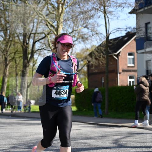 12.04.2026 - 45. Internationalen Wilhelmsburger Insellauf J. Mangold http://msf.ph/oto/9462659 12.04.2026 10:50:05 Ziel 4855, 4929, 4634, 3186, 3326, 3556, 3228, 5041, 5033, 4435, 2720, 3234, 3855, 3855, 2154, 3608, 4903, 2496, 2198, 2197 meine-sportfotos.de