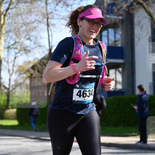 12.04.2026 - 45. Internationalen Wilhelmsburger Insellauf J. Mangold http://msf.ph/oto/9462669 12.04.2026 10:50:06 Ziel 4855, 4929, 4634, 3186, 3326, 3556, 3228, 5041, 5033, 4435, 2720, 3234, 3855, 2154, 3608, 4903, 2496, 2198, 2197 meine-sportfotos.de