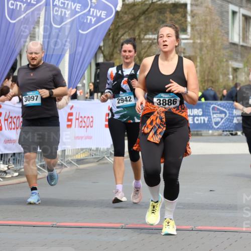 12.04.2026 - 45. Internationalen Wilhelmsburger Insellauf Strokosch-Dieckow http://msf.ph/oto/9462673 12.04.2026 13:17:26 Ziel 5487, 3040, 4752, 3886, 3097, 2942, 3575 meine-sportfotos.de