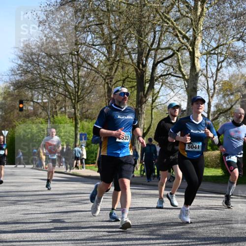 12.04.2026 - 45. Internationalen Wilhelmsburger Insellauf J. Mangold http://msf.ph/oto/9462696 12.04.2026 10:50:11 Ziel 4855, 4929, 4634, 3186, 3326, 3556, 3228, 5041, 5033, 4435, 2720, 3234, 3855, 2154, 3608, 4903, 2496, 2198, 2197 meine-sportfotos.de