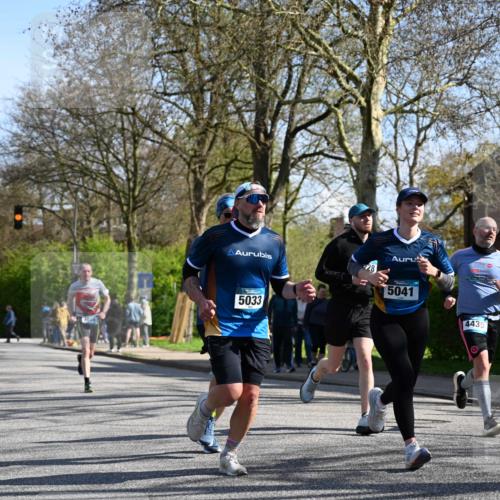 12.04.2026 - 45. Internationalen Wilhelmsburger Insellauf J. Mangold http://msf.ph/oto/9462698 12.04.2026 10:50:11 Ziel 4855, 4929, 4634, 3186, 3326, 3556, 3228, 5041, 5033, 4435, 2720, 3234, 3855, 2154, 3608, 4903, 2496, 2198, 2197 meine-sportfotos.de